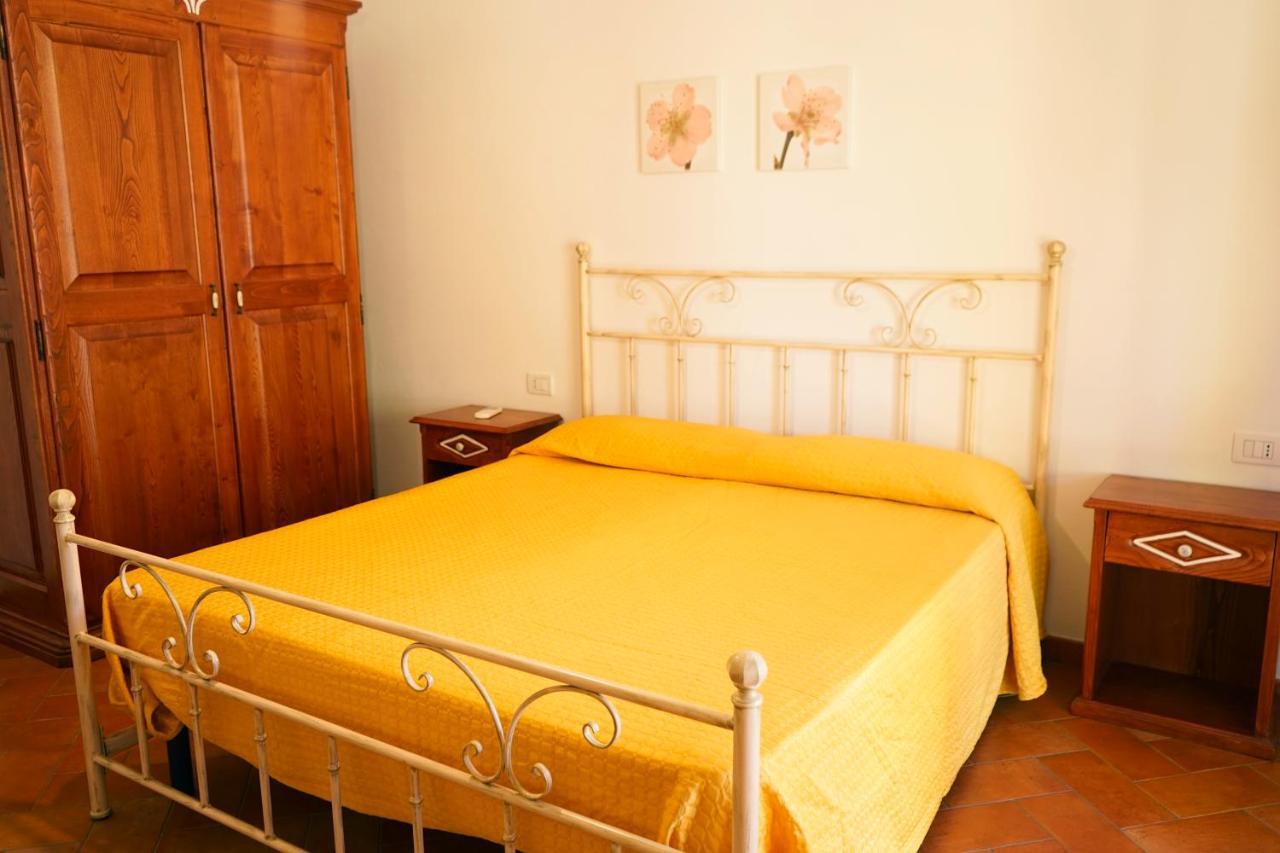 Mereu Central Apartment Villasimius Exterior foto